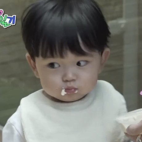 taehyuuunn's tweet photo. Aku ketikan makan dan diminta sama temenku: https://t.co/bUHD4H9Q7Q