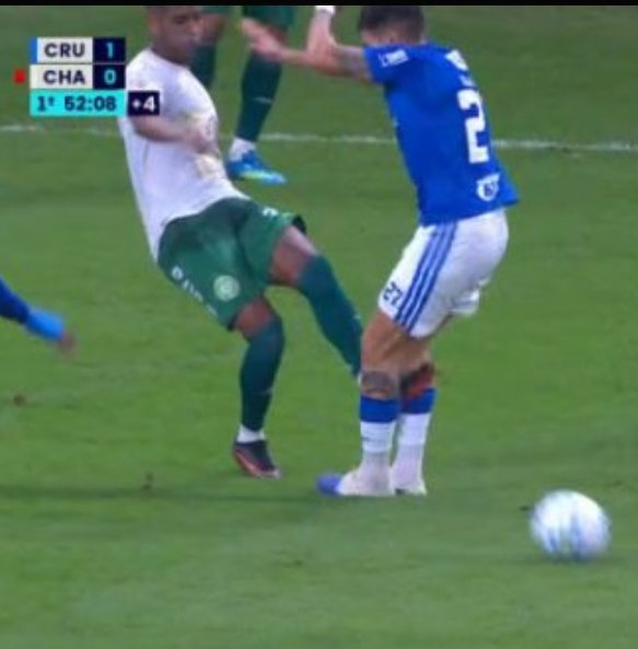 kaiojorge04's tweet photo. @futebol_info @sportv @geglobo Isso tudo aqui no 1⁰ tempo, e esse bando de fdp falando que o Cruzeiro foi ajudado. É brabo viu 😂 https://t.co/QgLDiAi1SM