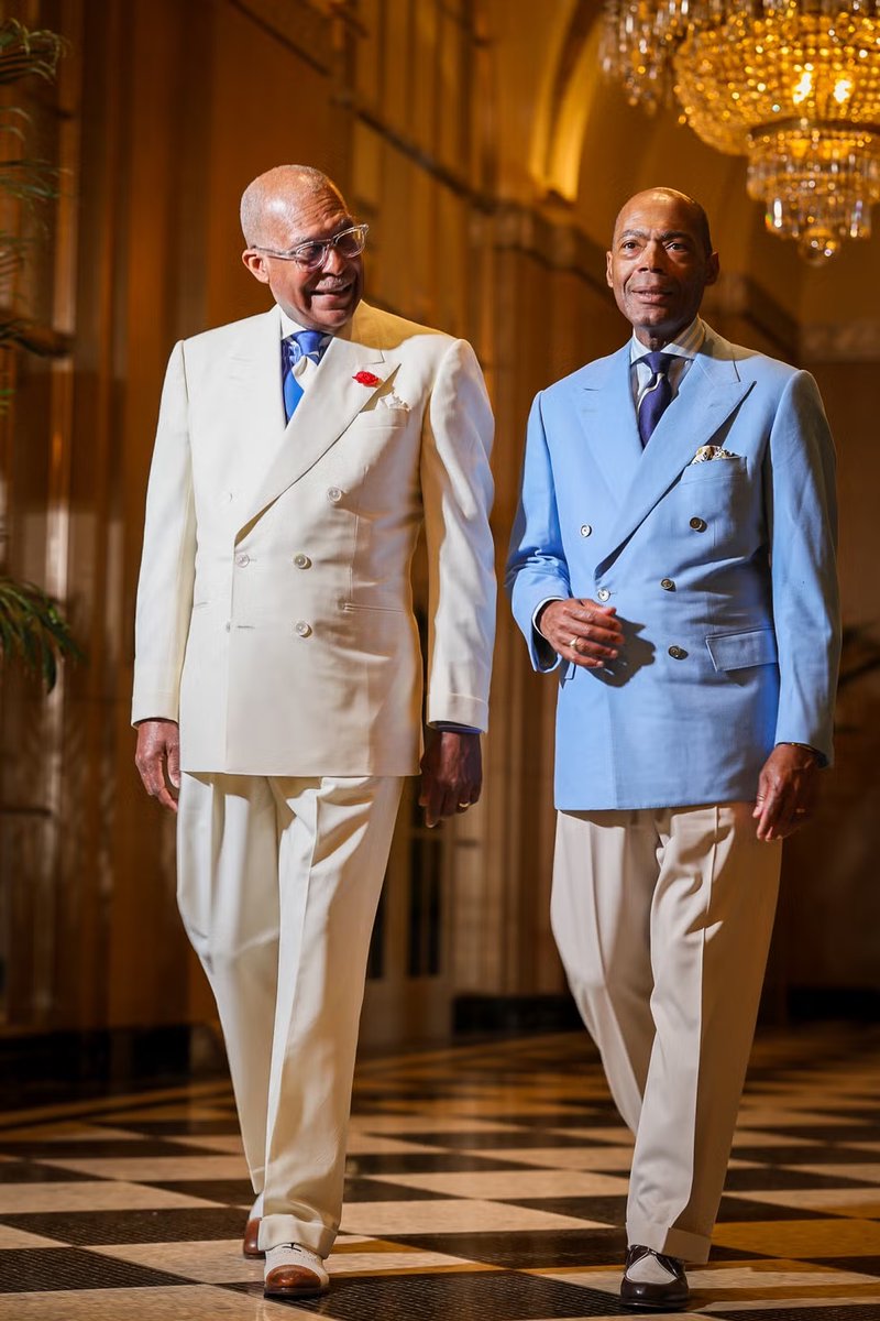 dieworkwear's tweet photo. Enjoyed this Esquire feature on the Churchwell brothers. IMO, they are among the last elegantly dressed men in the United States. Notably, neither are "fashion influencers." They are both distinguished doctors with great taste and a lifetime relationship with the same tailor. https://t.co/ggvQi23PyB