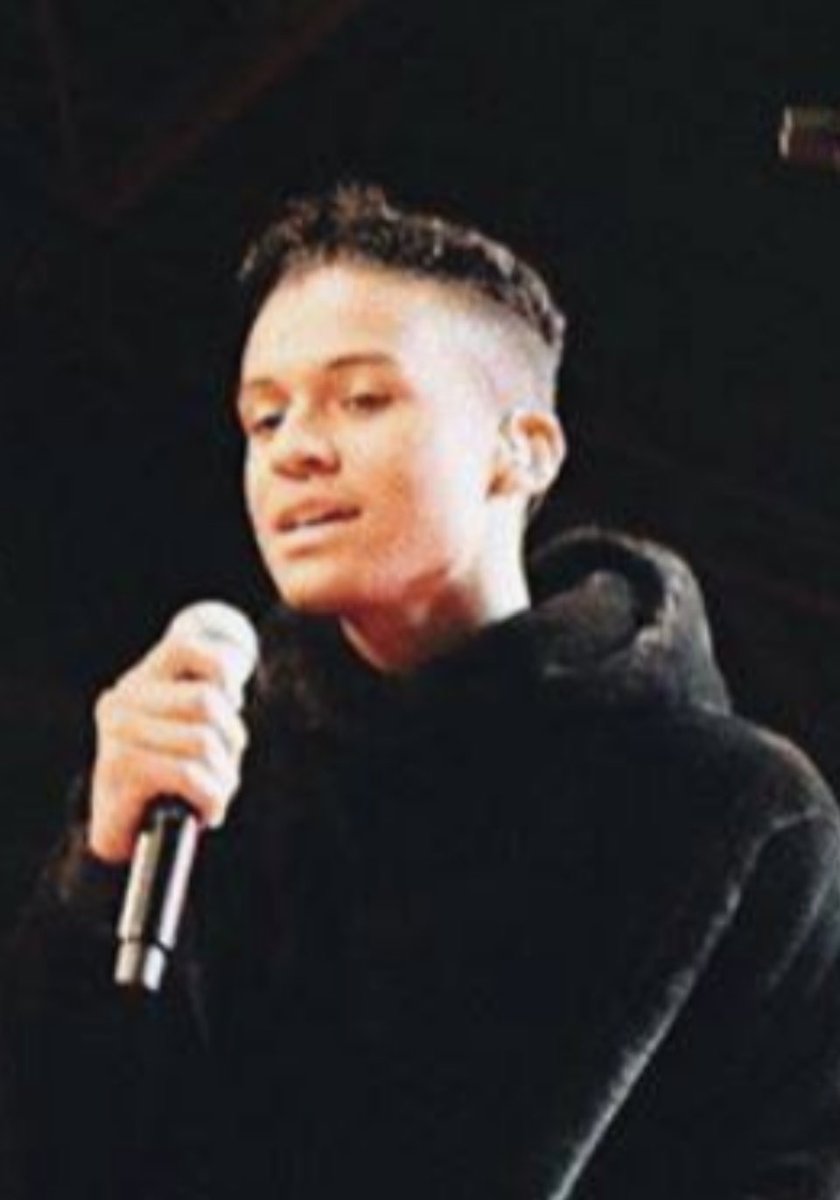 tdspec0923's tweet photo. Jaafar and his beautiful voice🖤
#JaafarJackson
#NextGeneration
#Jacksons
#JacksonMen
#Legacy
#Sing
#Talent https://t.co/w0dBv98Ym7
