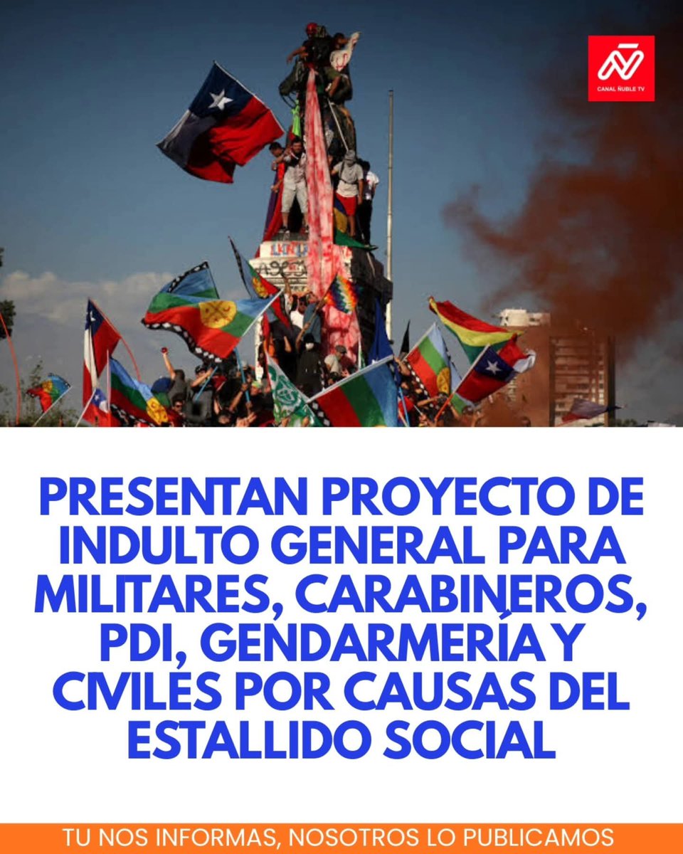 marce_amalia's tweet photo. Un grupo de senadores oficialistas presentaron hoy un proyecto de ley q busca  otorgar un indulto general a integrantes de las Fuerzas Armadas, Carabineros, la Policía de Investigaciones (PDI), Gendarmería y civiles condenados o investigados por hechos ocurridos durante el estallido social  2019. 

La iniciativa, impulsada por la denominada Bancada por el Indulto General, propone beneficiar a funcionarios uniformados q fueron condenados por actuaciones relacionadas con el control del orden público durante ese período. También contempla a civiles q, según el proyecto, actuaron en legítima defensa o defendiendo bienes públicos y privados.

Además del indulto, la propuesta busca poner término a investigaciones aún vigentes y anular sanciones administrativas derivadas de esos hechos.

El proyecto cuenta con el respaldo de los senadores Alejandro Kusanovic, Camila Flores, Cristián Vial, Rodolfo Carter, Ignacio Urrutia, Vanessa Kaiser y Carlos Kuschel.
