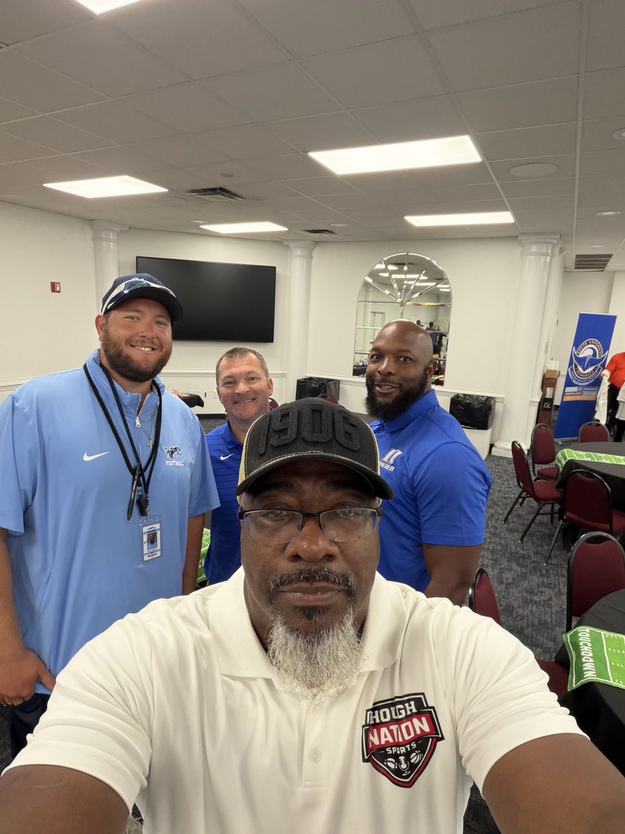 huffstersports's tweet photo. Great time today @ Media Day, as we released our tv sched for Whataburger Friday Night Rivals Gm of the Week. Shout out to former Clemson Tiger &amp;  Philadelphia Eagle Ricky Sapp on a great job speaking to the youngsters. I’m blessed to be on pxp once again. #wachfox #houghnation https://t.co/lEo1TsGlcX
