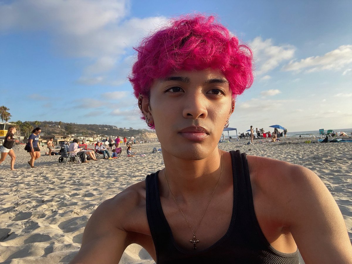 gianespen's tweet photo. hello guys :p #gay https://t.co/l8806oJF43