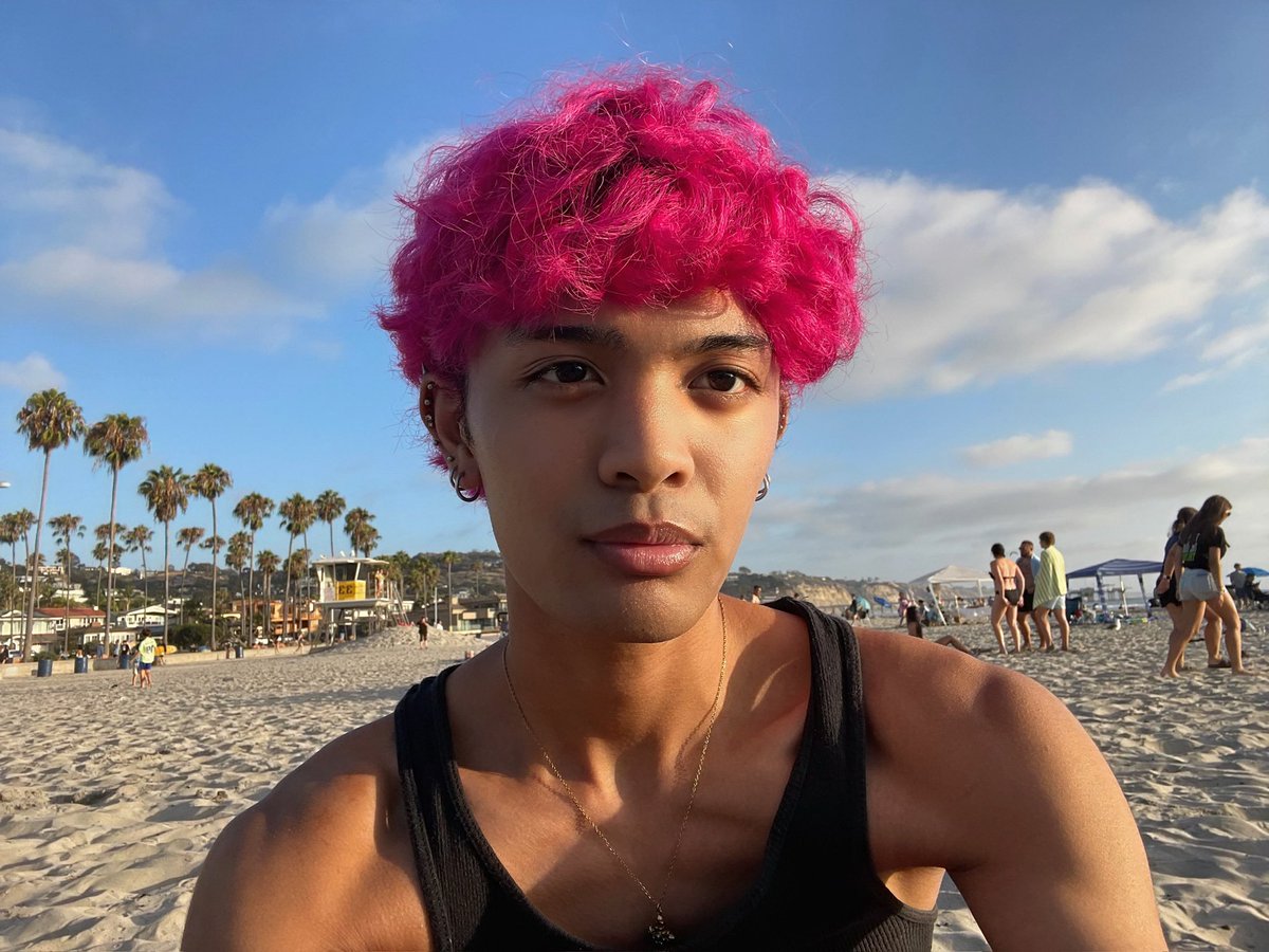 gianespen's tweet photo. hello guys :p #gay https://t.co/l8806oJF43