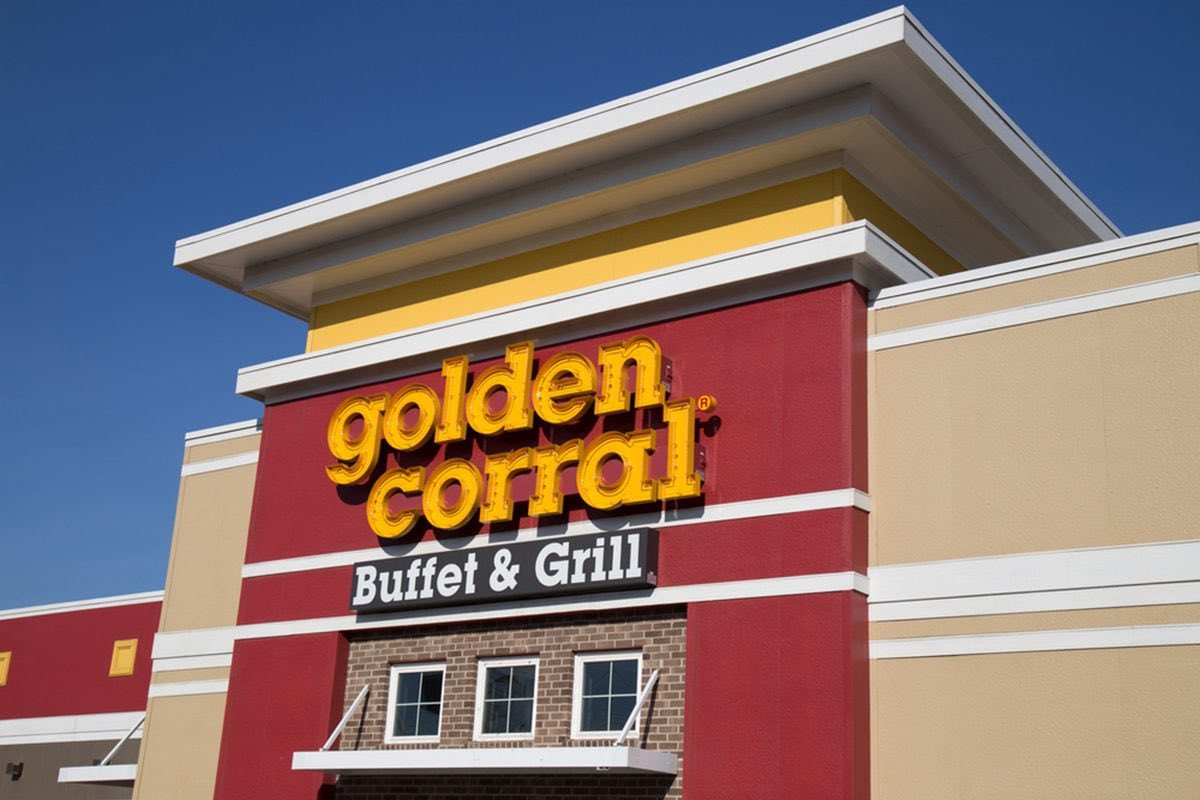 IFC_dunkle's tweet photo. BREAKING NEWS: Randy Moss and Mauricio Barboza have been BANNED from the Salt Lake City Golden Corral after police caught them “filling up a Chevy Silverado with gallons of buffet items and assorted deserts.” https://t.co/6FLvt6GTxa