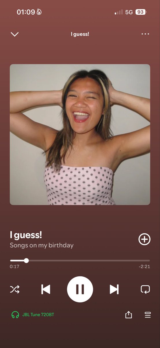 coypizza's tweet photo. 4 hour bus ride you guys already know what i’m listening to on repeat https://t.co/FrvIr0mh3q