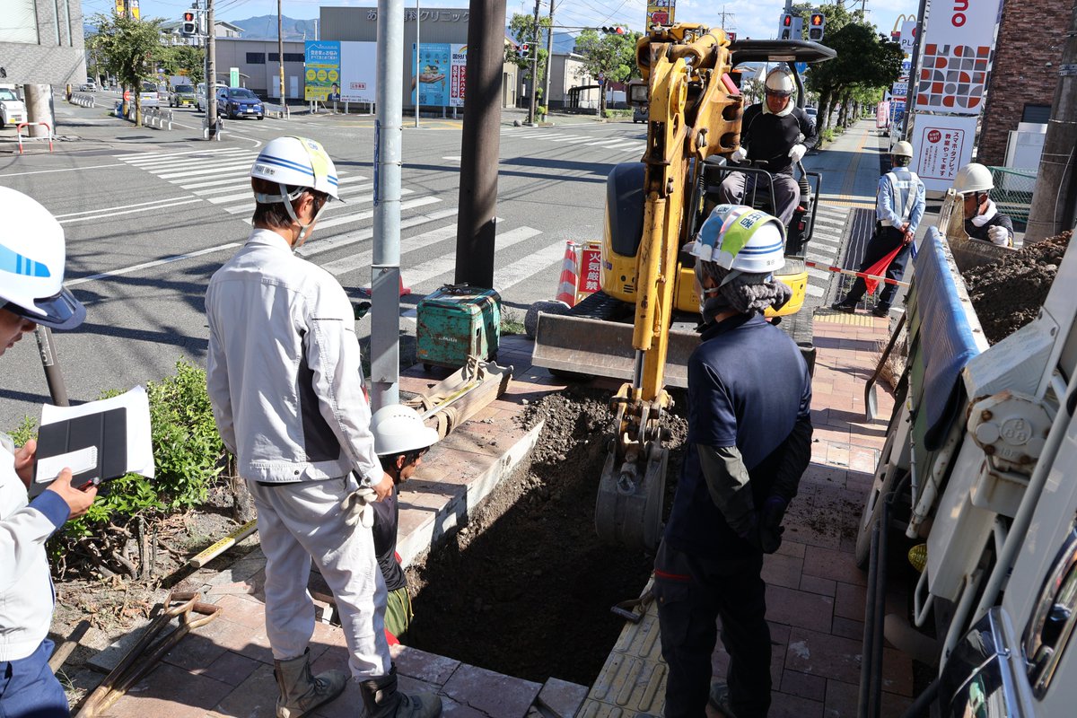 kyushugas's tweet photo. ガス導管の調査・修繕を進める中で、地震に伴う液状化等の影響による導管内への水の混入が広範囲で確認されています。日本ガス協会の復旧応援隊と協力し、導管内部の水抜き作業等、復旧に向けた導管修繕を進めています。しばらくの間ご不便をおかけしますが、ご理解いただきますようお願いいたします。 https://t.co/1MbAaikxP8