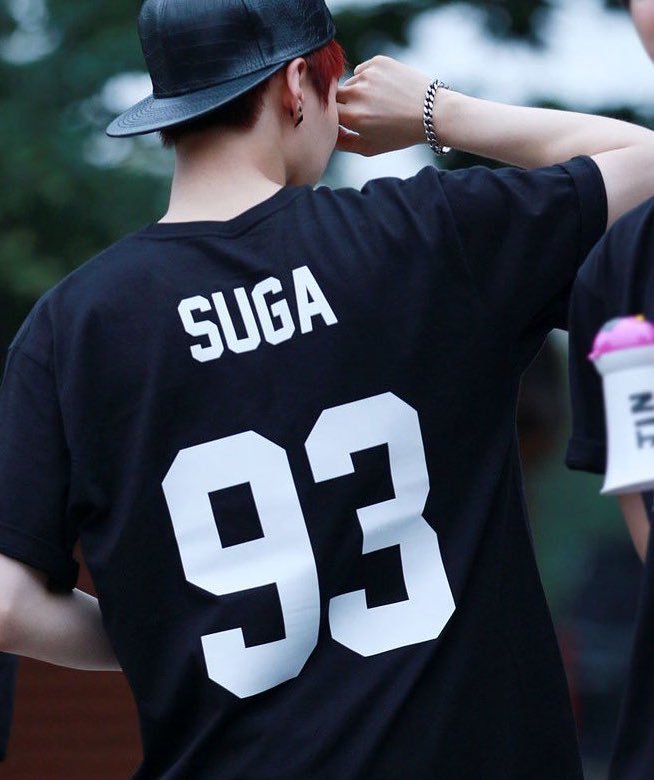 lytearnmd7's tweet photo. SUGA 93 <3 https://t.co/v1kObLBOA7