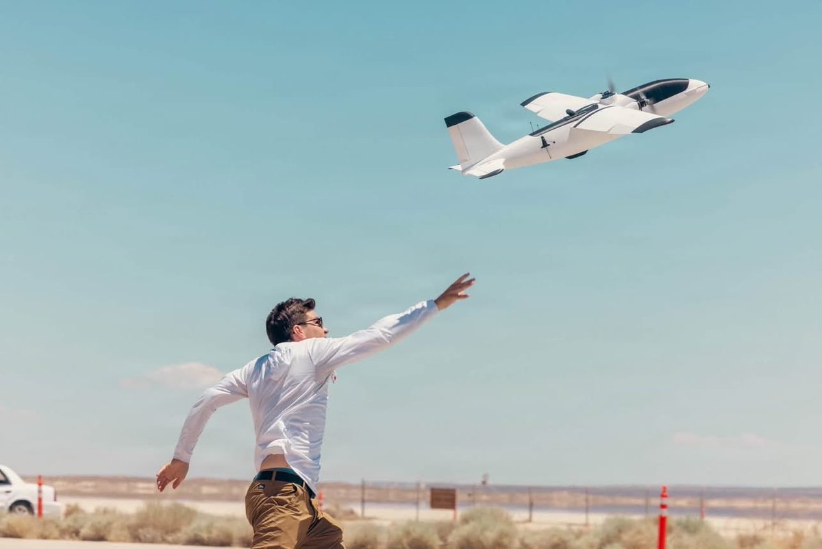 EdwardsAFB's tweet photo. America needs more drones... NOW. 🇺🇸 

In partnership with DCMA, "Game of Drones" crowdsources operational experimentation and learning across government, industry and the joint force for rapid Blue List growth.  #AFMC #USAF 

@HQ_AFMC @DeptofWar 

https://t.co/CjmIdSxYqg https://t.co/jsHe4SiEVS