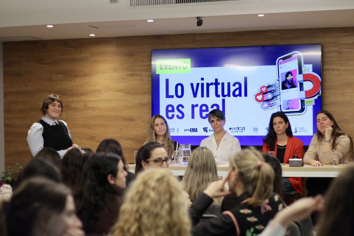 MoniMacha's tweet photo. LO VIRTUAL ES REAL
Participamos del conversatorio “Construyendo respuestas frente a la violencia digital”, la desigualdad y la violencia por motivos de género también se trasladan a los territorios digitales. Lo que sucede en internet no queda en internet. https://t.co/O7CqIR05so