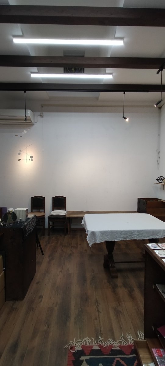 gallery_SandN's tweet photo. 6/6〜約2ヶ月間に渡って開催してきた #lys さんの企画展は8/2閉幕しました。一関市内の普段目にしている風景が #遠藤凌平 さんと #戸田さちえ さんによってキラキラとしたストーリーが生まれ、魅力を再認識させられた展示でした。
足を運んでくださった皆さま、ありがとうございました。 https://t.co/ab0NIXX7q2