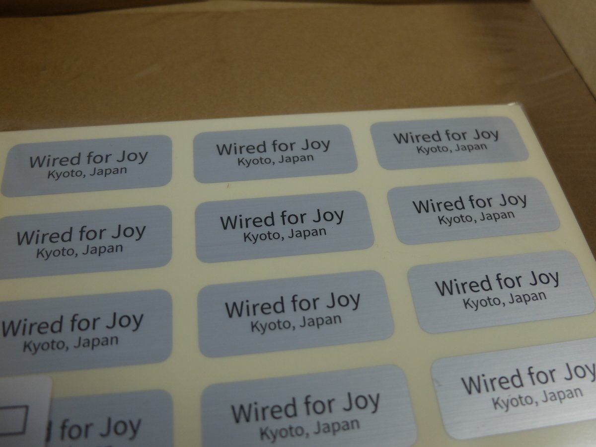 W4J_effects's tweet photo. ブランドシールが到着しました。第一弾のABボックスリリース準備に入ります。8/7または8/8にメルカリで販売予定。 https://t.co/EQoxX1pWdr