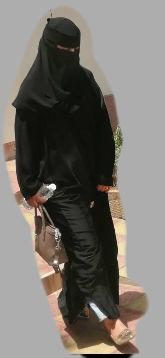 AWfhutvxgh's tweet photo. اح انا ليش اعشق جزمات اليمنيات المزوجات https://t.co/ijoQV40p4g