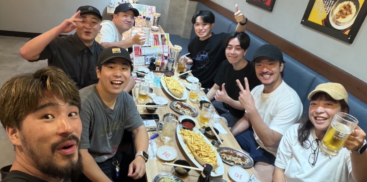 mykv0118's tweet photo. きのうは栄メンバーと🍺
みんなで笑ってたくさん話して、なんとポジティブな時間だったんだ！今月は外部ゲストさんも来て盛り上がる事間違いなしですが、栄メンバーも色々新しい事に挑戦しようと頑張ってるので、さらにアツい栄シアターになりそう🤭
お楽しみに〜！！ https://t.co/Ink0JTOccV