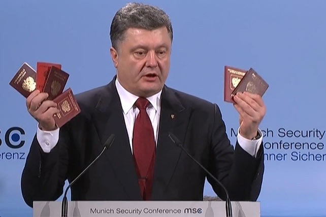 AubadeDave's tweet photo. @camille_moscow Voilà les preuves! Les passeports dans les cendres! https://t.co/YHeMYgfjax