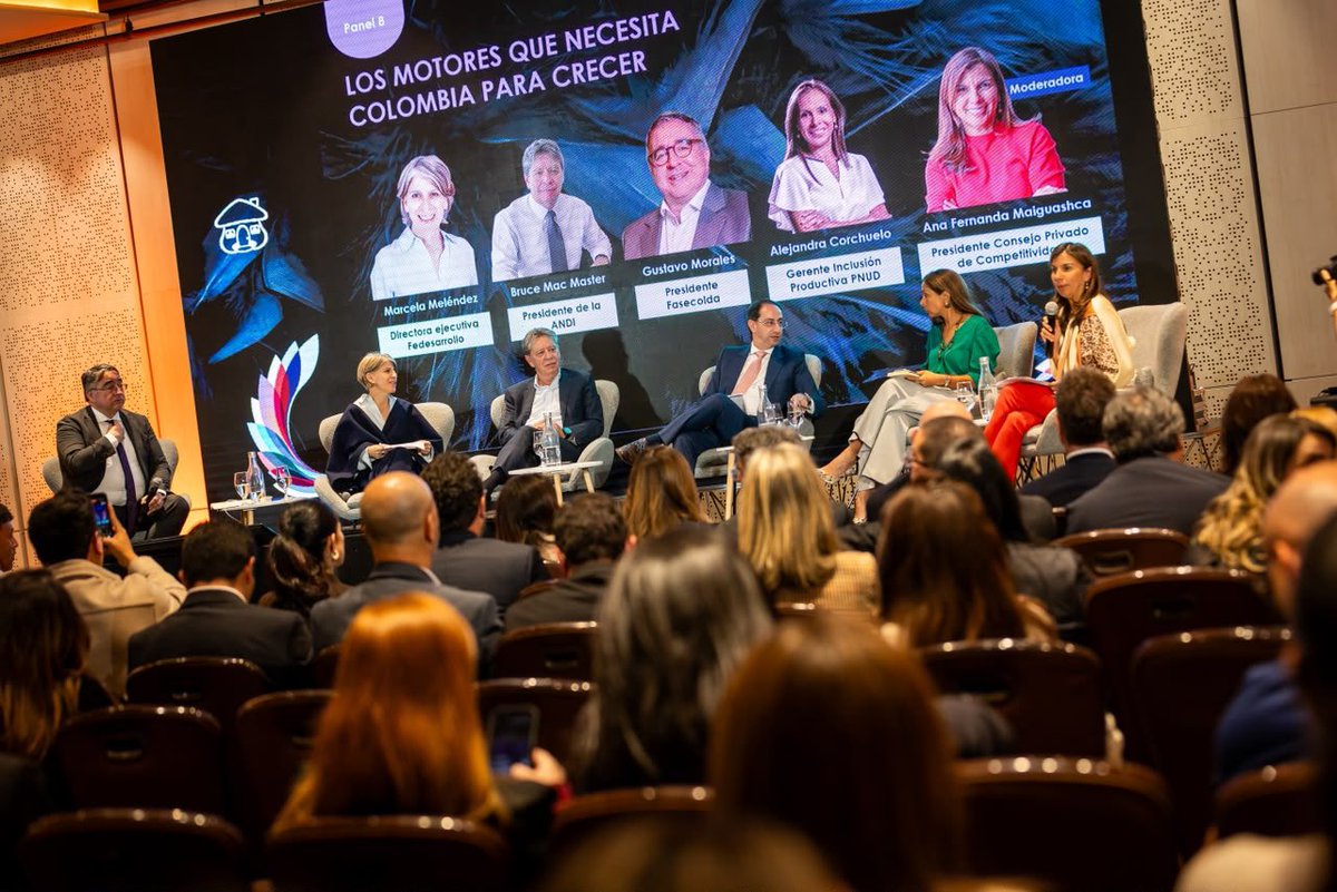 jrestrp's tweet photo. Hoy participamos en #ProyectoColombia, organizado por @PRISA, para hablar de los motores que necesita Colombia para crecer.
La confianza es el primer paso del crecimiento, y se construye con acciones, disciplina y rigurosidad. 

Estamos retomando el trabajo articulado entre Gobierno, academia y sector privado para enfrentar grandes desafíos: destrabar el Estado, liberar el talento de nuestros jóvenes con tecnología, insertarnos en las cadenas globales de valor y hacer del sector minero-energético un aliado del desarrollo.

El milagro económico de Colombia es posible porque ya comenzó. 🇨🇴✨