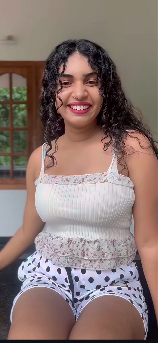 MalayalamC3n's tweet photo. #neeraja 🔥🔥 https://t.co/aRdzjOPSI6