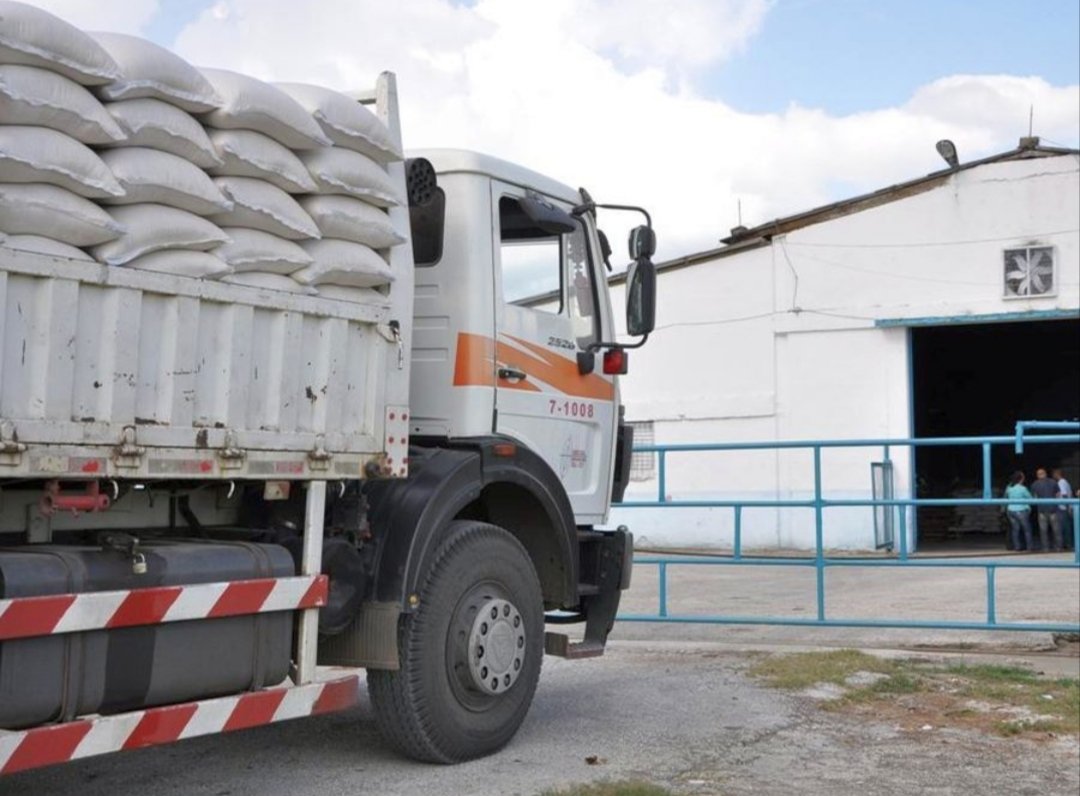 DpTransporte's tweet photo. 🚛 La Unidad Empresarial de Base de Transporte Trinidad se mantiene activa en la distribución de alimentos y en el apoyo a servicios esenciales, según explicó su director, Taurino García Luis.
Ver 👇🏼 
🔗 https://t.co/K1uEcbaUzO https://t.co/rnTjOTNGZP
