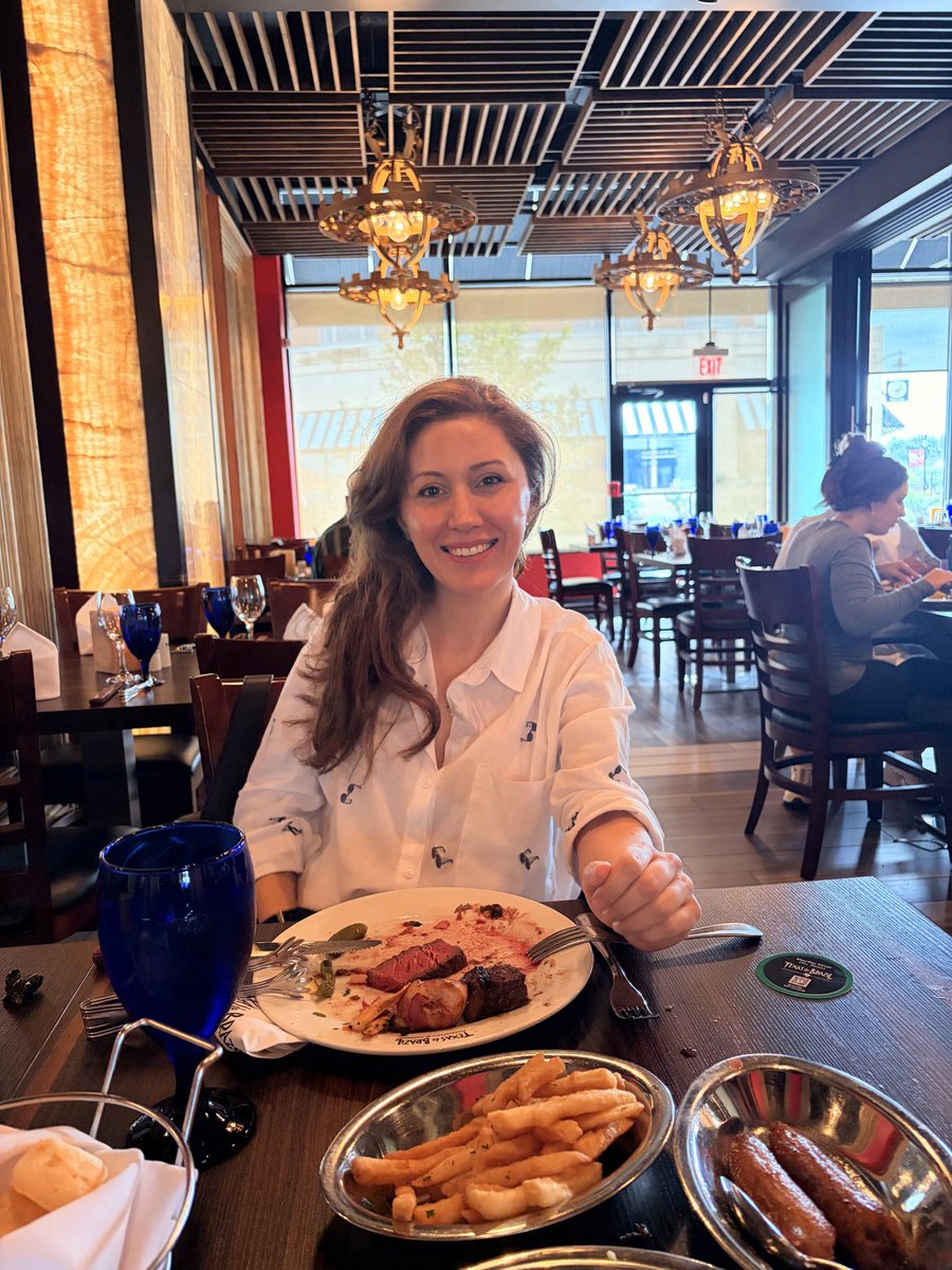 akirmak_ece's tweet photo. It's medium-rare now, not medium-well.. https://t.co/u5m3E41UwH