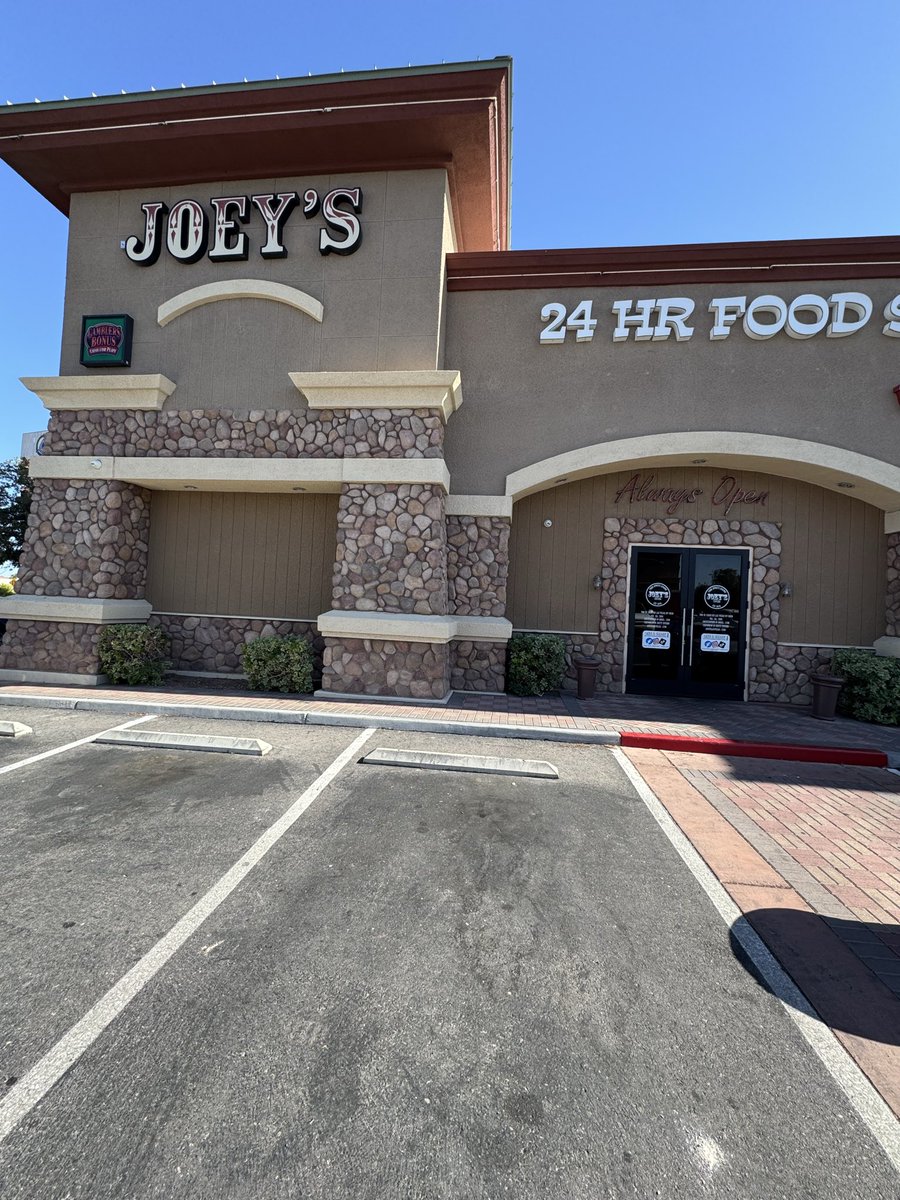 Shift4payments1's tweet photo. Joeys tavern just upgraded their @Shift4 equipment and are live with #shift4dine https://t.co/TX0dBRTwE3