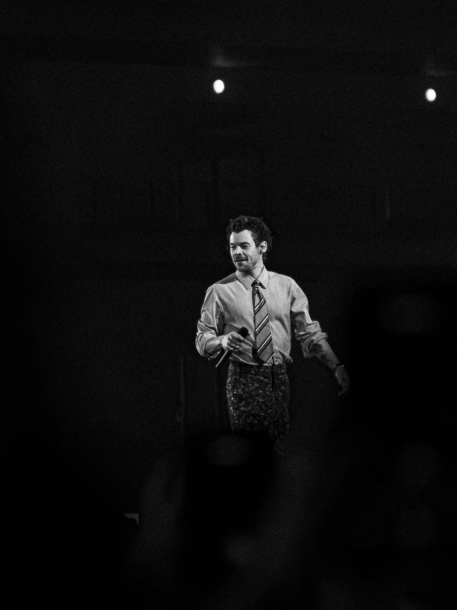 mateorojasj's tweet photo. Harry Styles N3 CDMX https://t.co/LJYqUnvzzR