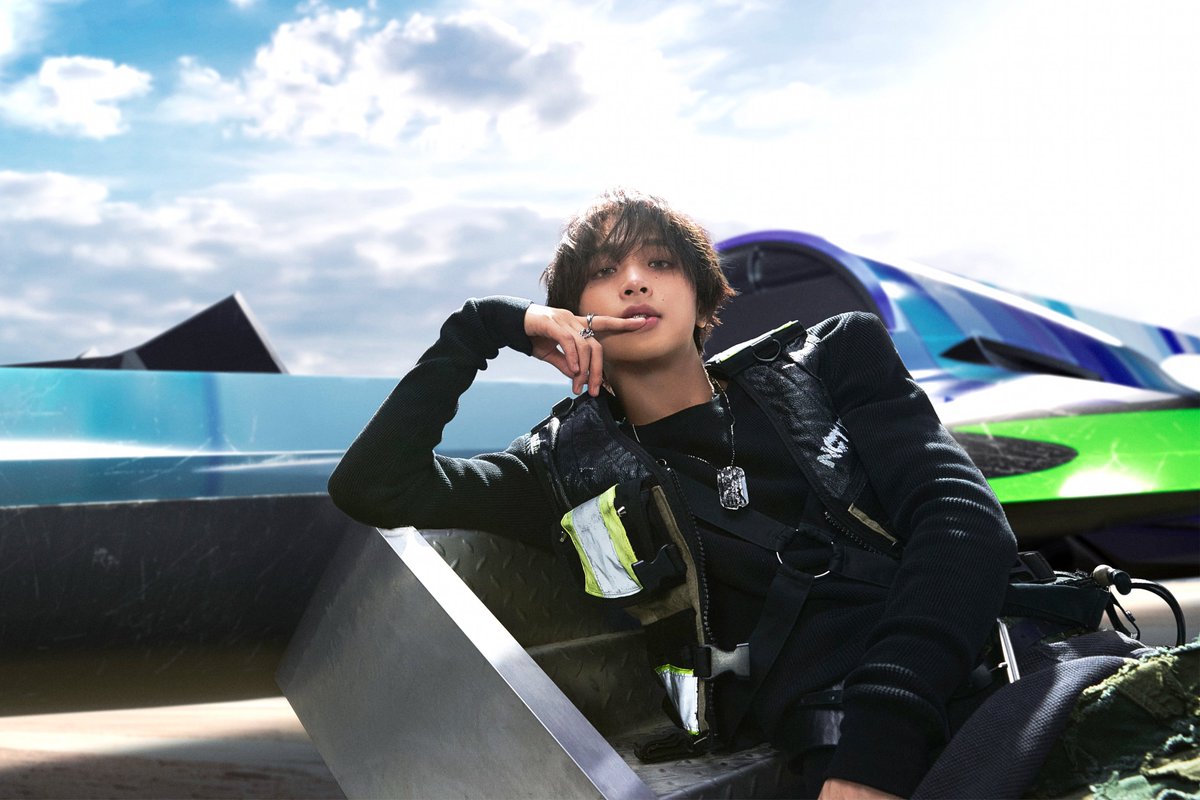 haechanact's tweet photo. 😏😎 https://t.co/emxH2HJR6o