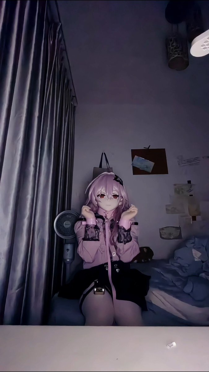 brawler0703's tweet photo. 偷偷夜袭开拓者，然后被反制战败的长夜月，经受捆绑和电击的惩罚
福利放送，在b站上过不了审
#kigurumi#郊狼#捆绑#sm https://t.co/koaYtSRLia