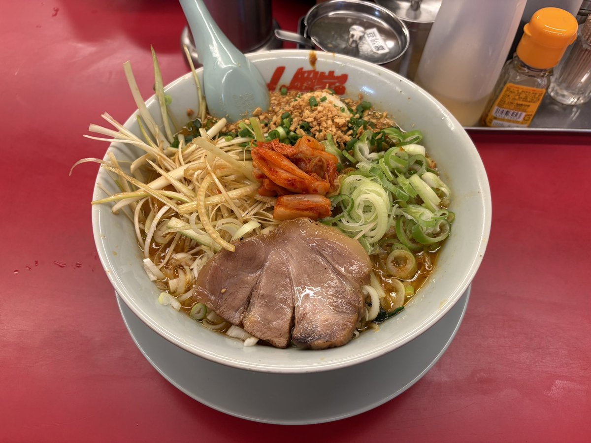 tarantarant's tweet photo. 旨辛スタミナラーメン山岡家
にんにく最高 https://t.co/pT46mu5a3f