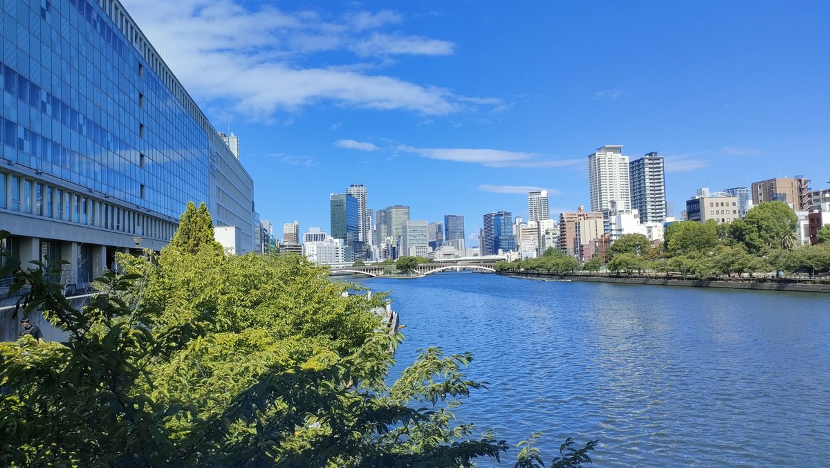 N2Mist's tweet photo. 今朝の天満橋 https://t.co/Um9PsFg6Hc