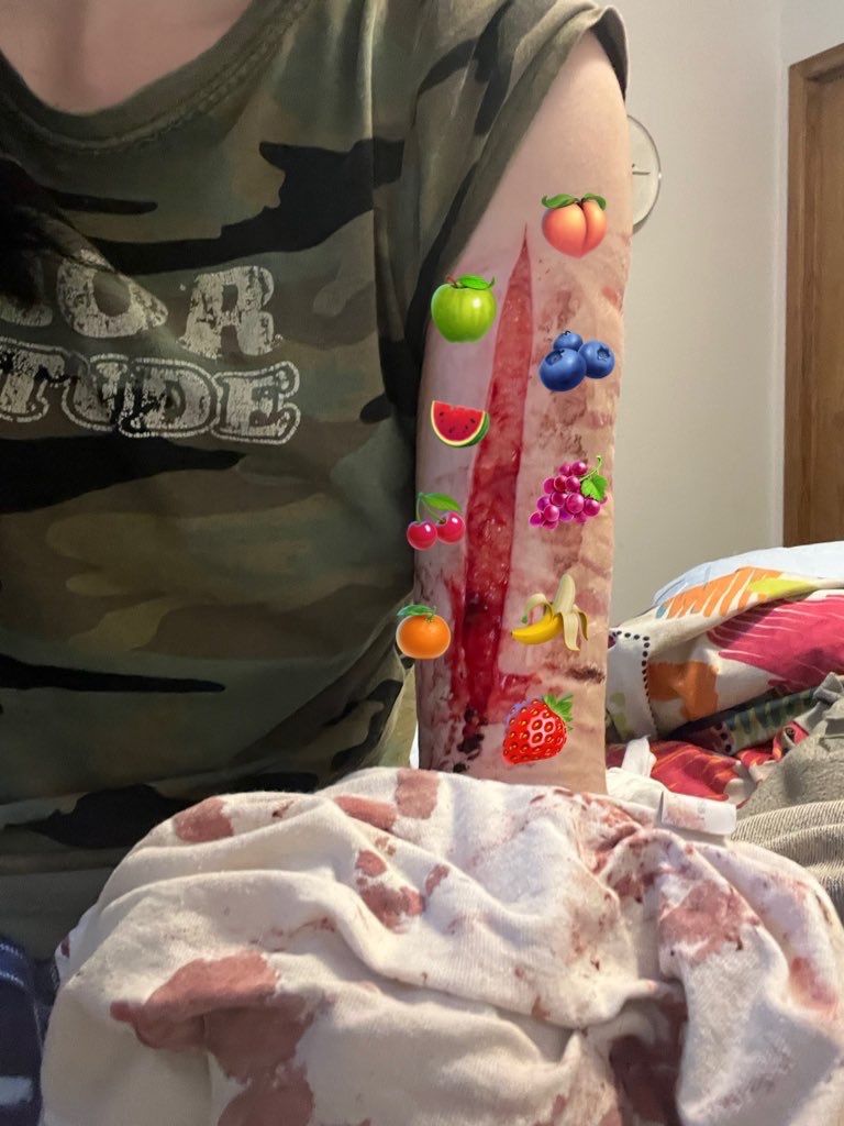velvetrial's tweet photo. i miss this so much please bring me back to filming this horror movie on set, j love being an sfx actor for hollywood level movies this is a fake scene from my movie https://t.co/pv2F45SSgO