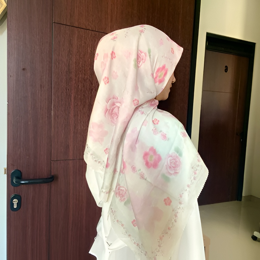 caerule4phile's tweet photo. CANTIK BANGET PLISS.. 
dipake ama baju polos langsung vibes soft girl-nya dapet banget 😭👍 https://t.co/ZIcUwt9gxp