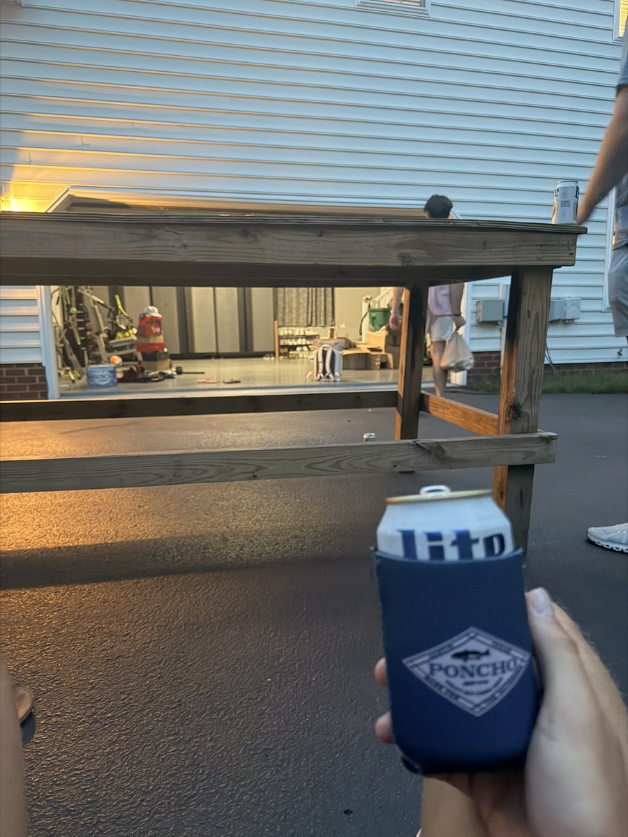 SoftRWhite's tweet photo. Finished up my last shift of the summer today, time to celebrate. Happy #wndc https://t.co/d8Q7LZOjUX