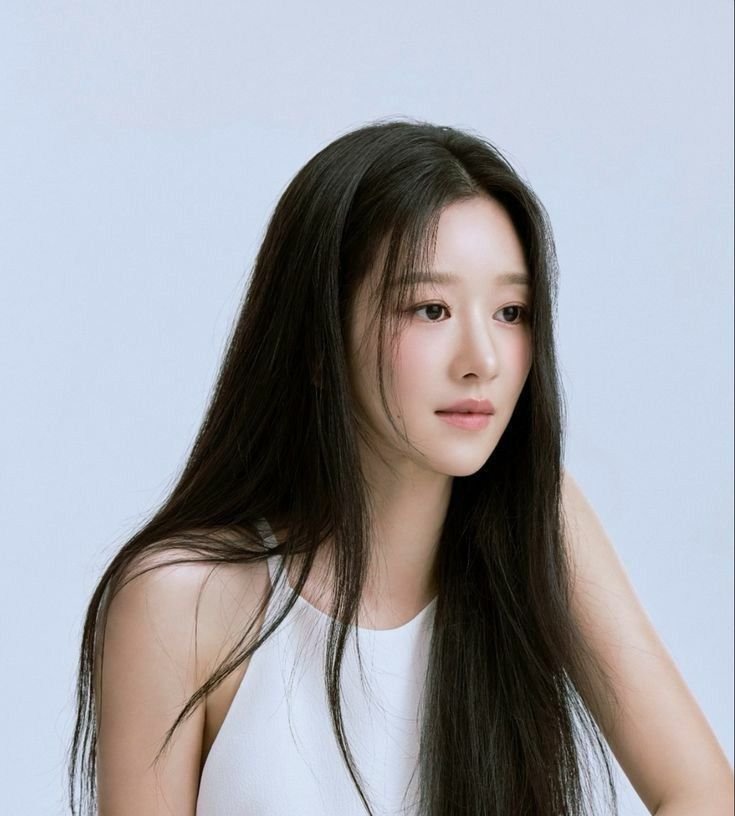 yyeajii's tweet photo. @ACTOMODACHl Hello everyone!
My name is Seo Yeaji, a South Korean actress. I was born on April 6, 1990, 
I made my acting debut in 2013 and have appeared in various dramas and films. Some of my well-known works include It's Okay to Not Be Okay, Eve, Lawless Lawyer, and Save Me. https://t.co/Unq1mWCEia