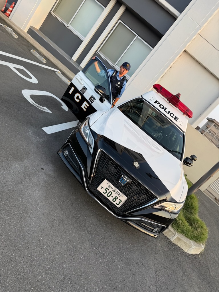 TateyamaPolice's tweet photo. 【警察の仕事】

自動車警ら。

２４時間、街の安全を守ります。

＃千葉県警察 ＃採用 ＃新卒 ＃転職 ＃公務員
＃未来の警察官へ ＃パトカー https://t.co/4qeyH4IXnO