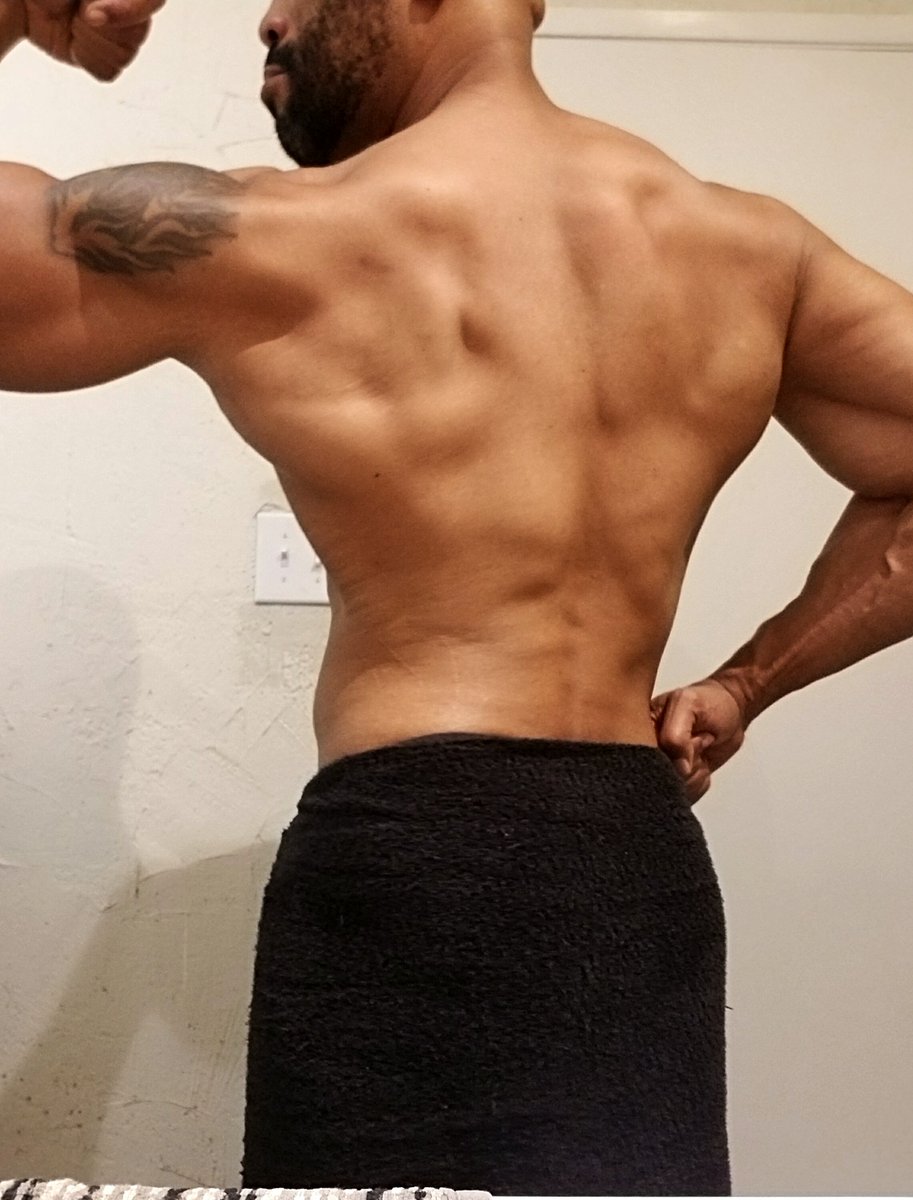 Kendrick_Steel3's tweet photo. Back work. Making some good gains. #muscle #fitness #bbc #bull #dom #lifestyle #dfw #dfwswing  #dtx #gym #hotwife #QoS #cuck #stag #vixen https://t.co/7G0mBW71Qy