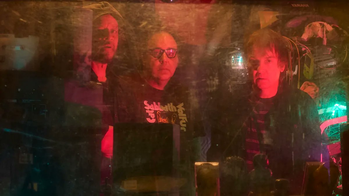 indierocks's tweet photo. Sleep anuncia su nuevo disco Hemispheres. 🎸

La legendaria banda de stoner rock confirma su primer álbum en ocho años que marcará el inicio de una nueva etapa con una alineación renovada.

Escucha el más reciente adelanto “The Morrisist” aquí: https://t.co/baU4YDD0KF https://t.co/nceLXm33eb