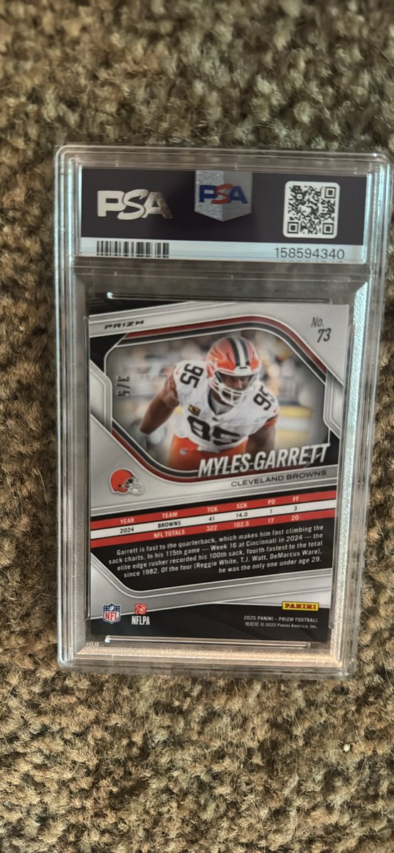seanking1425's tweet photo. @collec_sport @THFpro_Cards Myles Garrett gold vinyl /5 https://t.co/fhbdrRWdKS