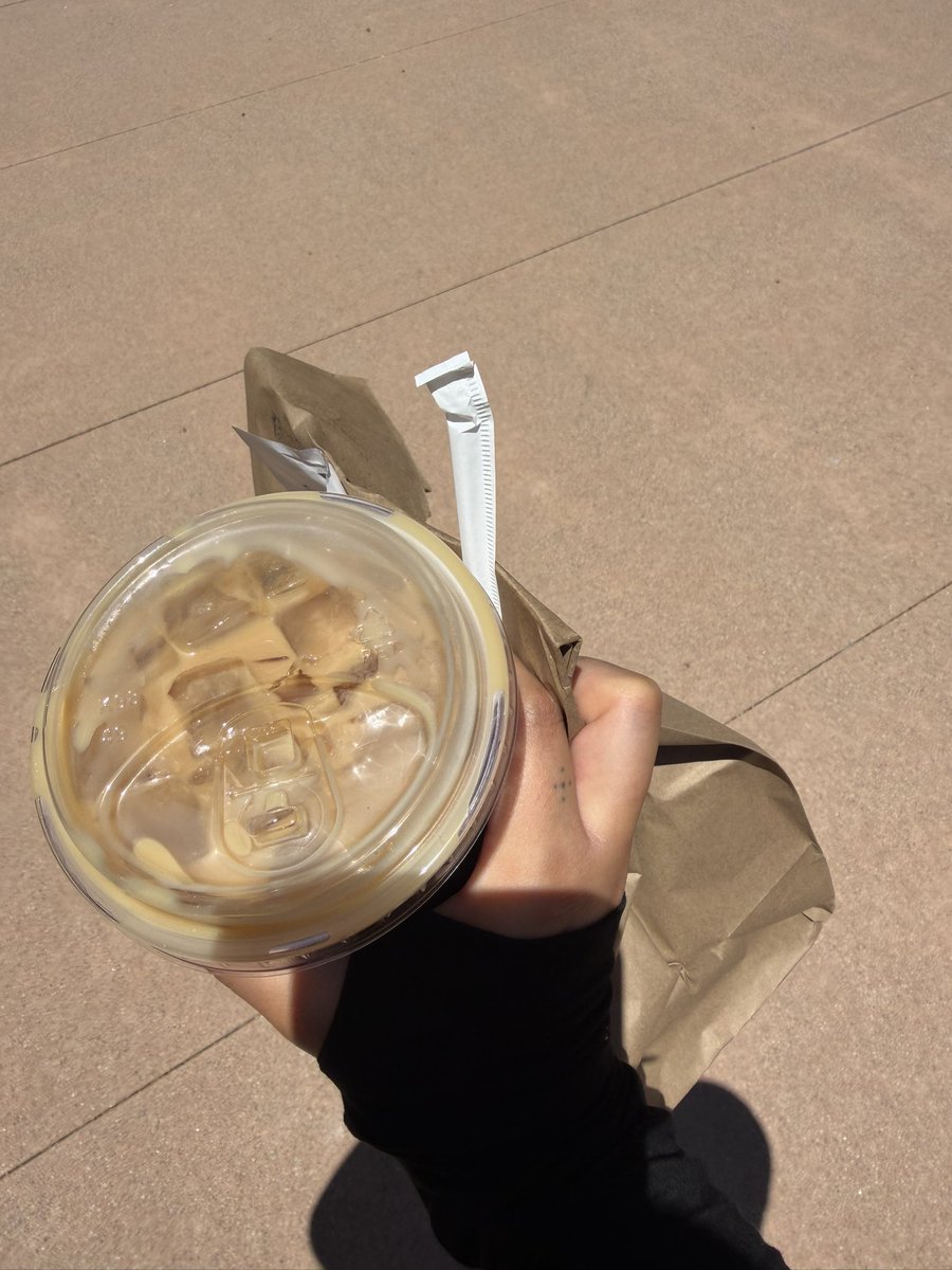 AngelWallet888's tweet photo. And of course my good boy made sure I get my coffee and lunch https://t.co/8Tn8HFfAD0