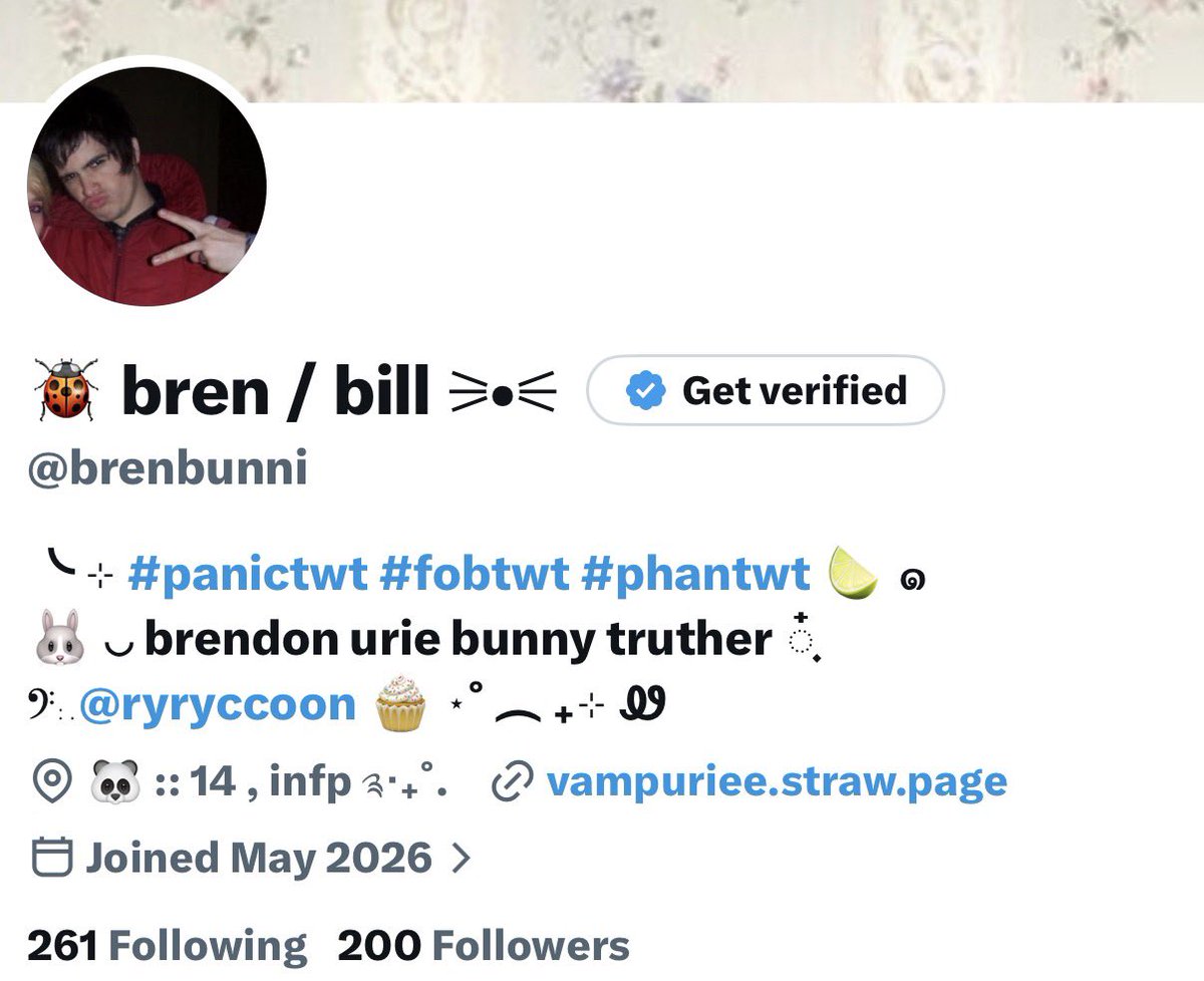 brenbunni's tweet photo. Omg!!!!!! thank you so much for #200Follower i love everyone so much. thank you all my oomfs you guys are the coolest!!!!!!!😙😙😄🩷😊 https://t.co/8QxlCGKcFS