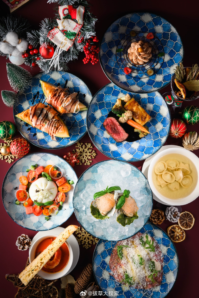 amomomomomo's tweet photo. Thanksgiving’s best is here! Our Turkey u0026 Pumpkin Feast features juicy smoked turkey, creamy pumpkin pie, and all the classic sides—limited spots only! Reserve yours now!， https://t.co/TyeIIFzBLZ
