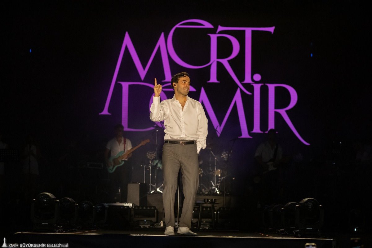 izmirgibiyiz's tweet photo. İzmir’de Çim Konserleri başlıyor! 7-12 Eylül’de Kültürpark, sevilen sanatçıların konserlerine ev sahipliği yapacak.

📅 7 Eylül → Yıldız Tilbe  
📅 8 Eylül → Mert Demir  
📅 9 Eylül → Athena  
📅 10 Eylül → Gülşen  
📅 11 Eylül → Teoman  
📅 12 Eylül → Semicenk https://t.co/ur2xs7ALoL