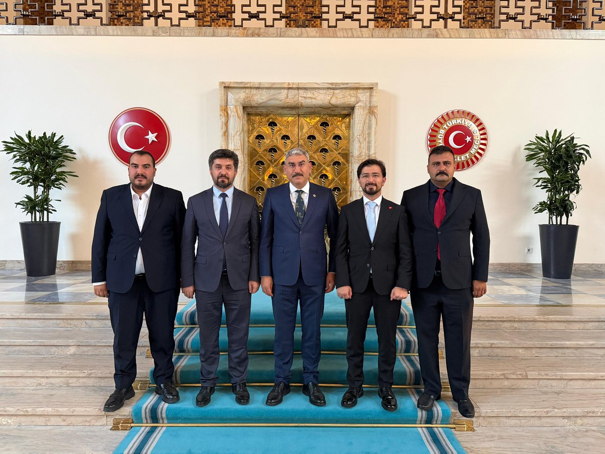 CevahirUzkurt's tweet photo. 📍 TBMM’de bizleri ziyaret eden NÖHÜ Genel Sekreteri Abdulgani Özkan, TÜGVA Niğde İl Başkanı Melih Tayyip Orhan, TÜGVA Önceki Dönem İl Başkanı Muhammed Burak Yaşar ve değerli kardeşim Yasin Şahiner’e nazik ziyaretleri ve hoş sohbetleri için teşekkür ediyorum. https://t.co/5K3j3Q3Cg4