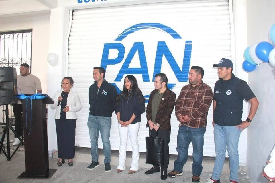 pan_edomex's tweet photo. En #IsidroFabela fue inaugurado el nuevo Comité Municipal del PAN, un espacio para escuchar, organizar y construir soluciones junto a la ciudadanía. 
Además, se realizó una nueva Jornada de Apoyo al Gasto Familiar, acercando servicios y beneficios para las familias.

#PANEdomex https://t.co/81dUYAR0oZ