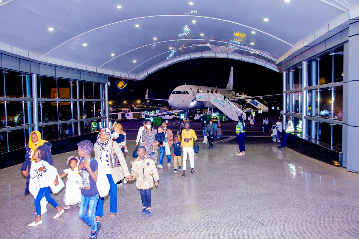 RwandaEmergency's tweet photo. Tonight, in partnership with @Refugees, Rwanda welcomed the 24th group of 177 asylum seekers from Libya originating from Sudan (68) Eritrea (66), Somali (2), Ethiopia (15) & South Sudan (26). They will be accommodated in Gashora Transit Center, that hosts other evacuees who arrived before.

Since September 2019, Rwanda has received over 3,000 refugees & asylum seekers from Libya. 2,681 of them have been successfully resettled in third countries; namely (297) Sweden, (927) Canada, (229) Norway, (332) France, (271)Finland, (94)Netherlands,(72) Belgium, (325) USA, (132) Germany.

Rwanda remains committed to offering refuge to people in need.