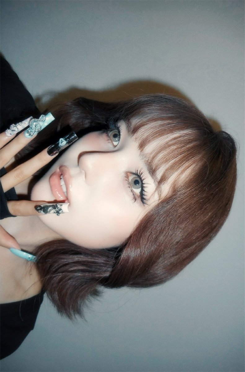juriastar's tweet photo. so there’s this dream girl in xg… https://t.co/Vs9ucL4tEW