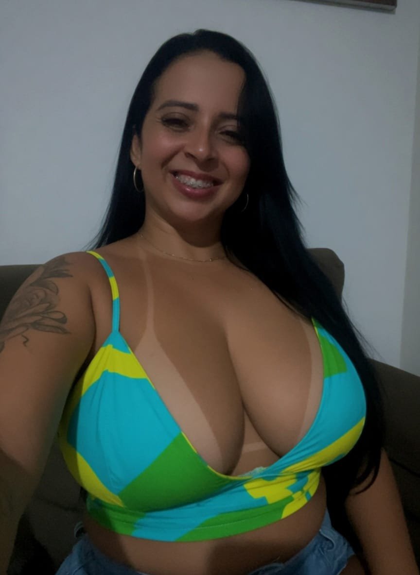 Jolimaofc's tweet photo. 50 anos e sem procedimentos estéticos 🤭 https://t.co/9X41YhHIU3