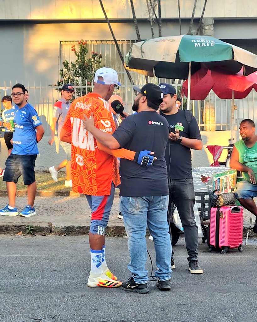 BrunoJales21's tweet photo. AGORA: Espírito de Fubá é visto nos arredores do Mineirão. https://t.co/k6AzdQW2Eo