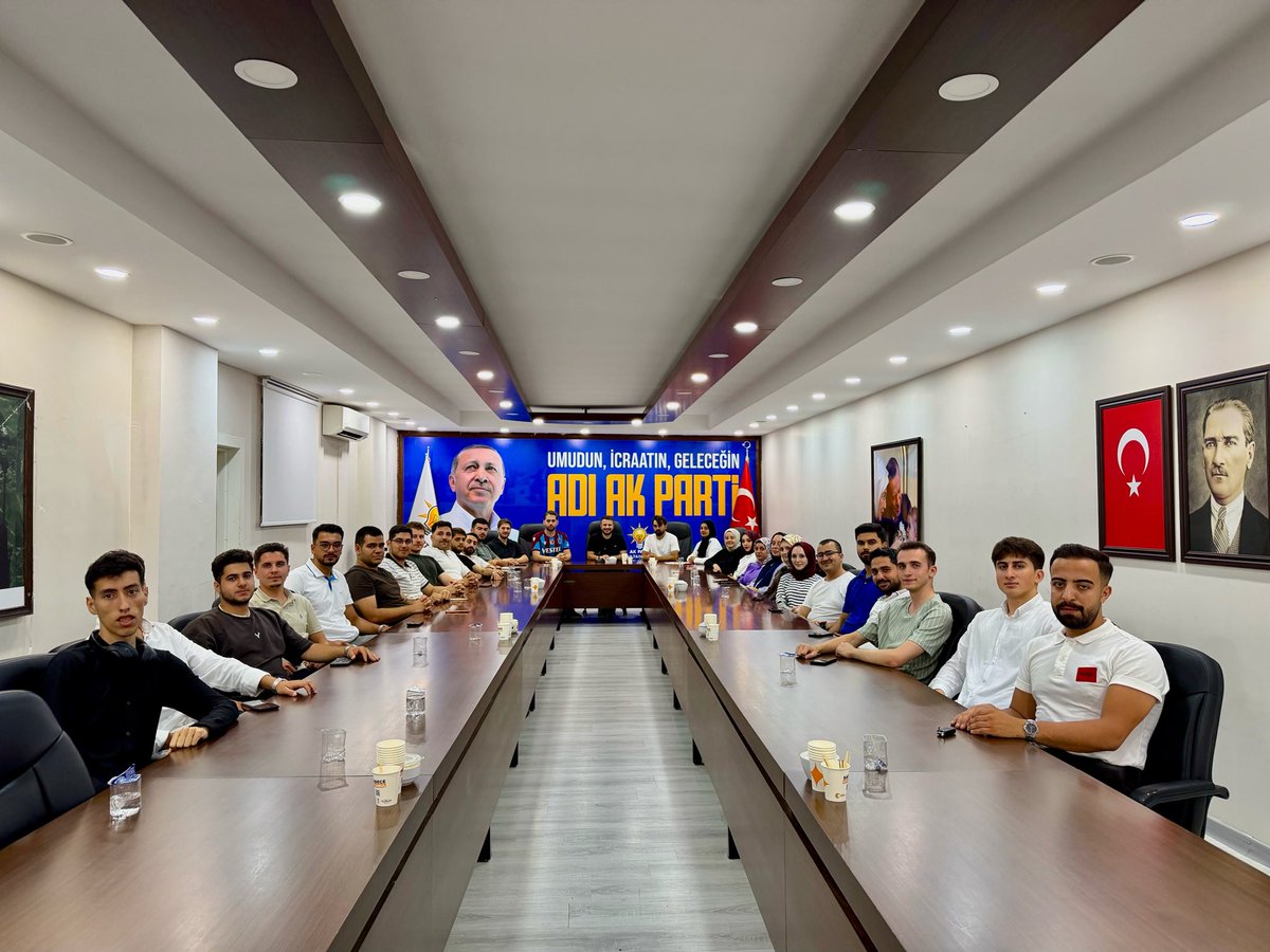 sbeyliakgenclik's tweet photo. Haftalık ilçe yönetim kurulu toplantımızı, Gençlik Kolları İlçe Başkanımız Yusuf Öz’ün başkanlığında gerçekleştirdik. https://t.co/qys29d5u5c
