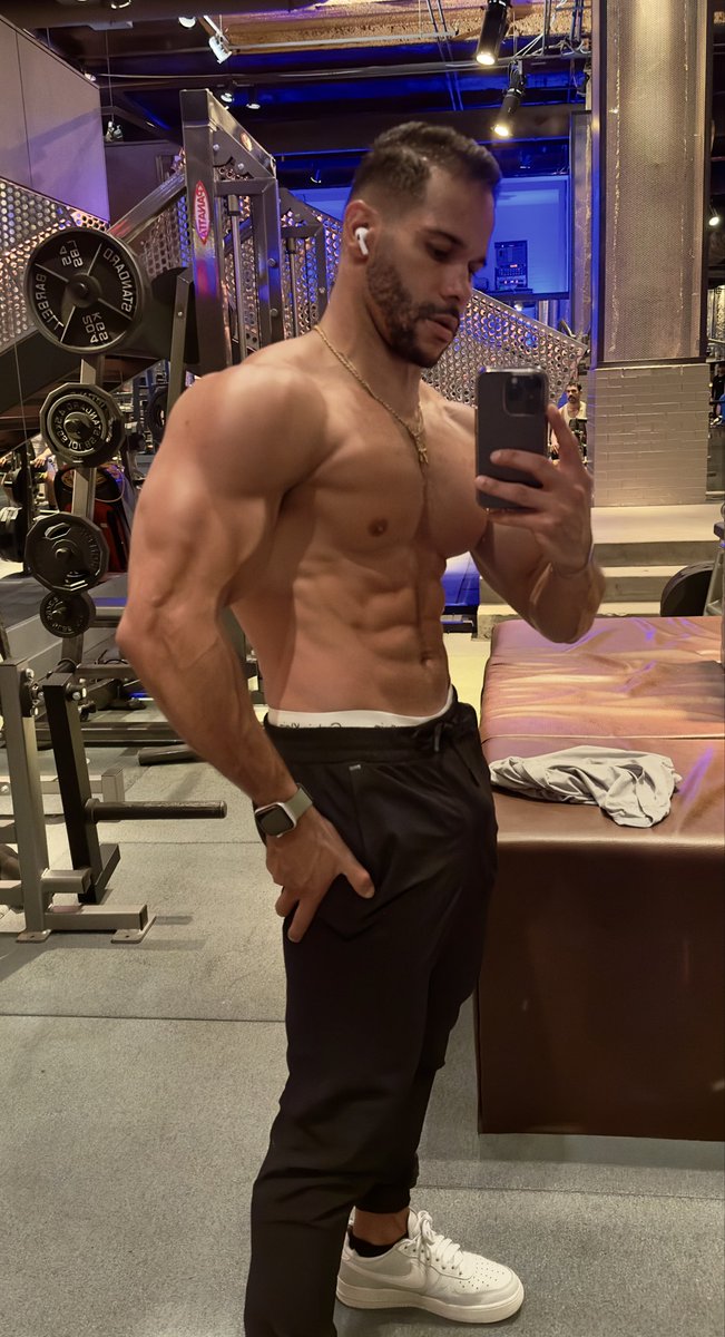 albertkiko's tweet photo. You have to go to the gym with intension 
#gym #physique https://t.co/b0KNEA2GL3