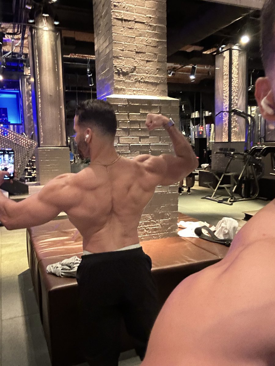 albertkiko's tweet photo. You have to go to the gym with intension 
#gym #physique https://t.co/b0KNEA2GL3